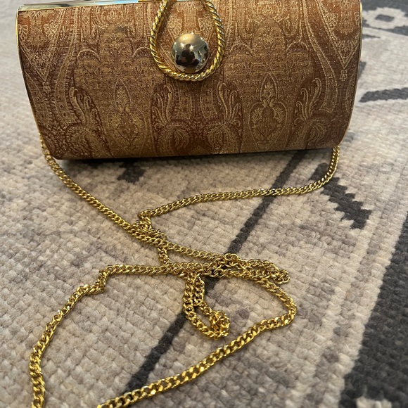 Clutches. Selling 3 clutches (Indian silk). - Picture 4 of 9
